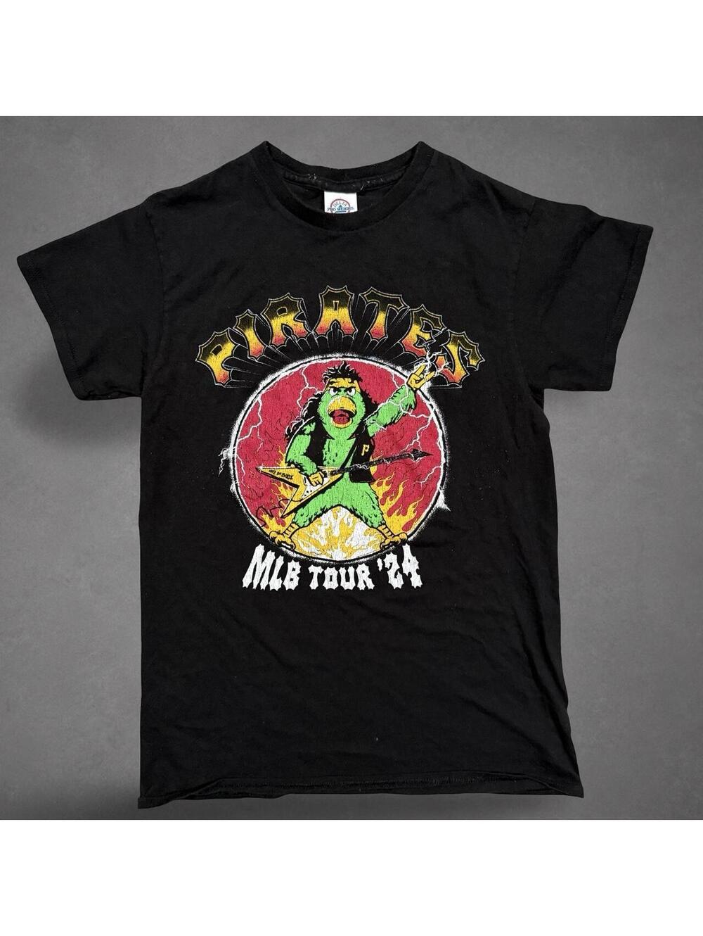 Pittsburgh Pirates MLB Tour ’24 Pirate Parrot Graphic T-Shirt Small